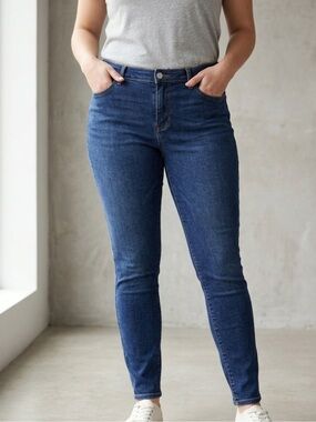 GAP Mid‑Rise Jegging – Size 10/30 | Everyday Stretch | Minimalist Denim